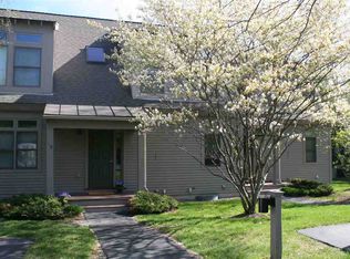 51 Catamount Rd #B, Hartford, VT 05047
