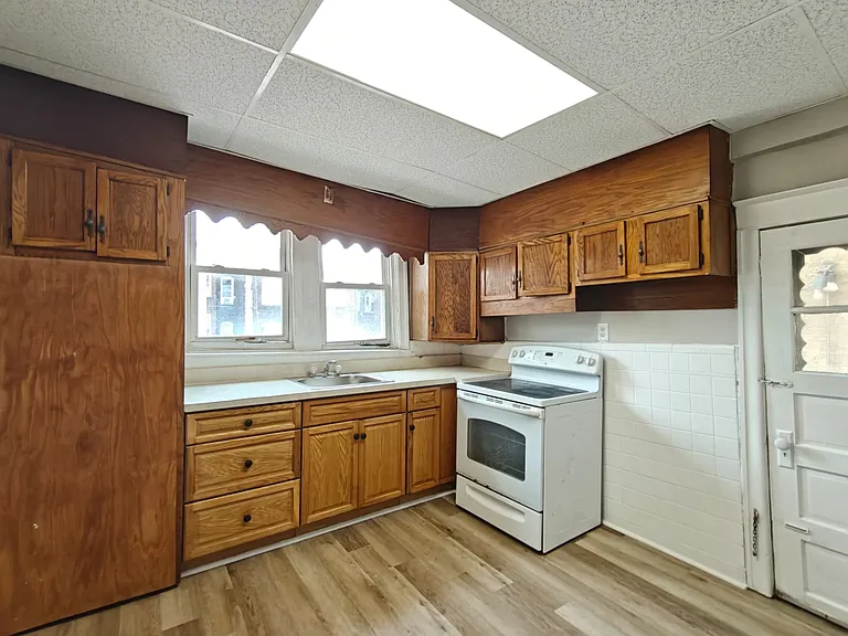 409 N Daggett St — Photo 4