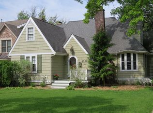 4932 Montgomery Ave, Downers Grove, IL 60515