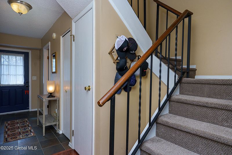 3rd image of 406 Greenhill Court