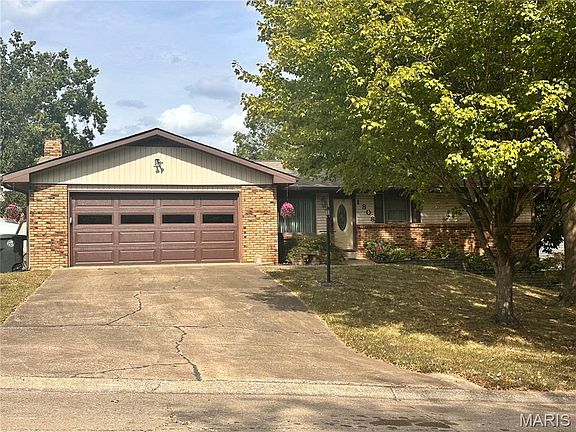 2nd image of 1808 Evondale Dr