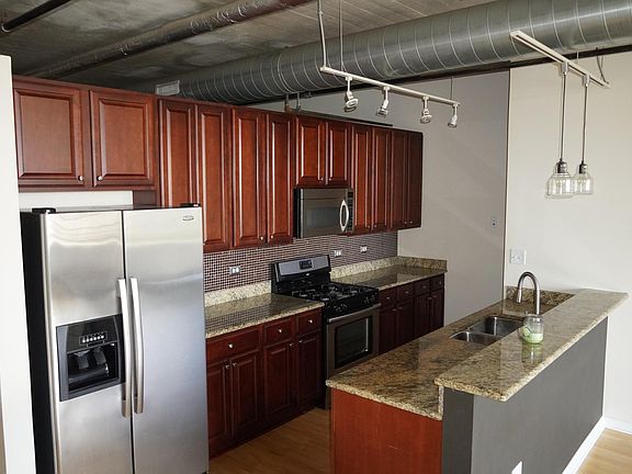 5th image of 1550 S Blue Island Ave Unit 606