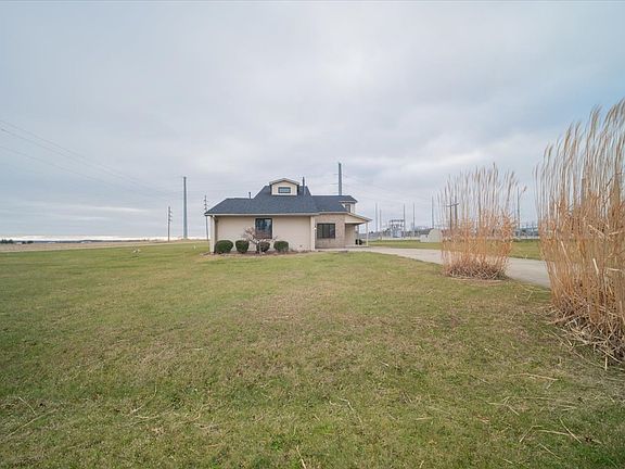 2nd image of 5031 Brittany Ln