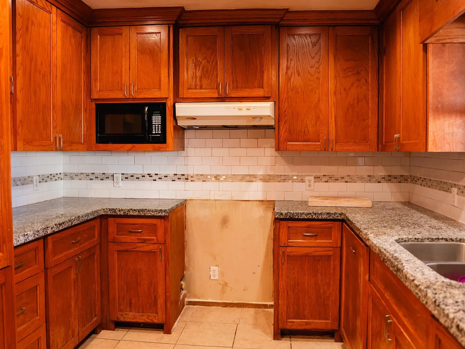 4 bed, 2.0 bath, 1240 sqft, $1,600 — Photo 2