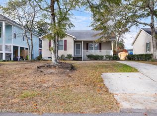 105 NW 19th St, Oak Island, NC 28465