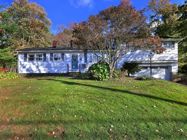 46 Tuckahoe Drive, Shelton, CT 06484