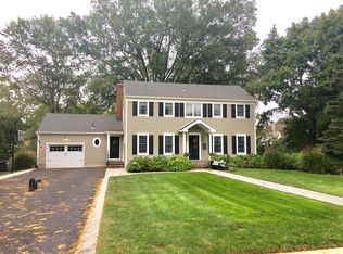 50 Colonial Dr, Shrewsbury, NJ