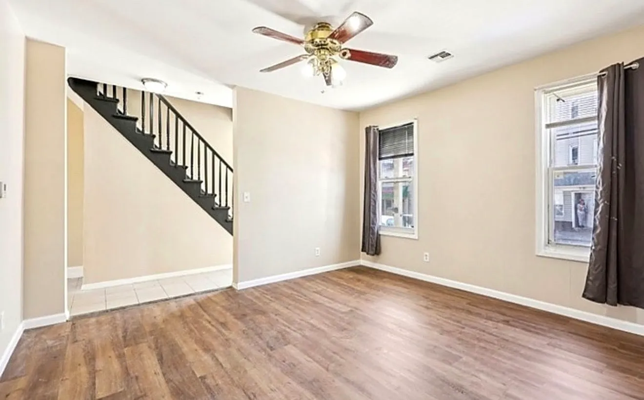 3 bed, 1.5 bath, $2,000 — Photo 3