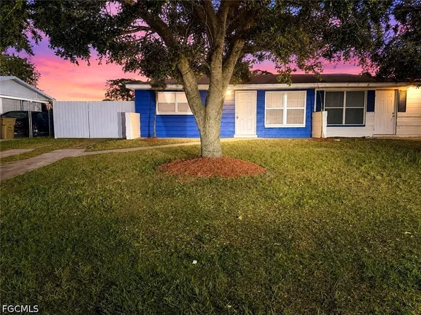 1116 Vineyard St, Lehigh Acres, FL 33936