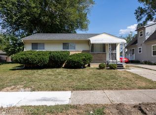 21040 Woodside Ave, Ferndale, MI