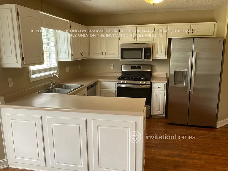 1121 Sutton Dr — Photo 7