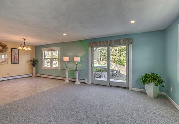 3rd image of 30 Murdock Dr