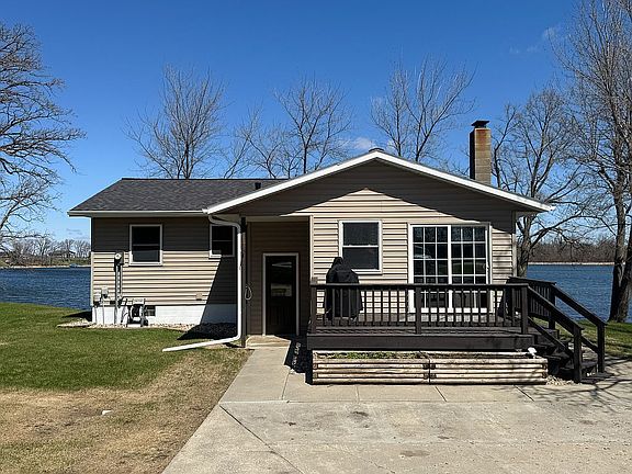 2nd image of 44149 Hawes Beach Rd