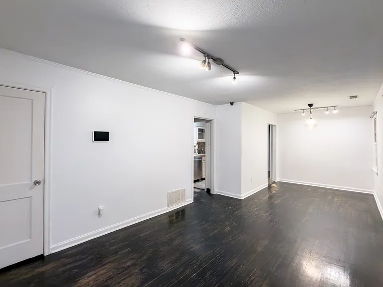 1343 Dearing Rd — Photo 16