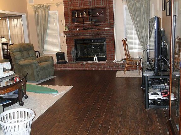 3rd image of 306 Twelve Oaks Dr