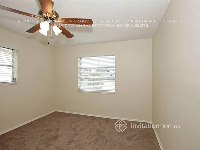 8407 NW 26th St — Photo 10