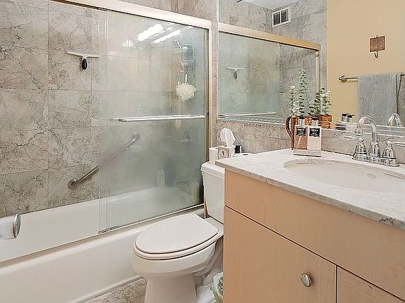 5th image of 1560 N Sandburg Ter APT 3507