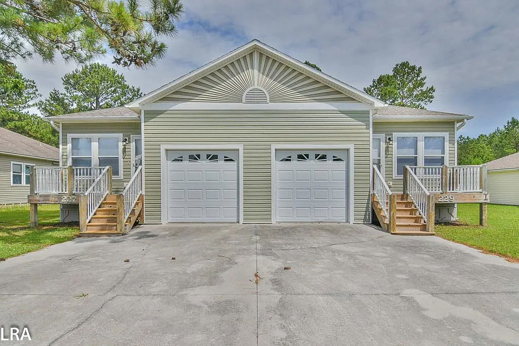 3 bed, 1200 sqft, $1,495 — Photo 2