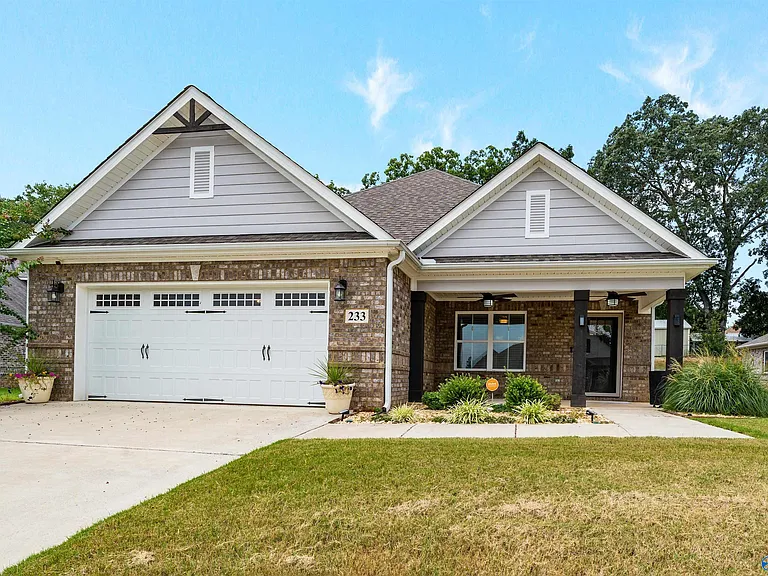 233 Dustin Ln NW — Photo 36