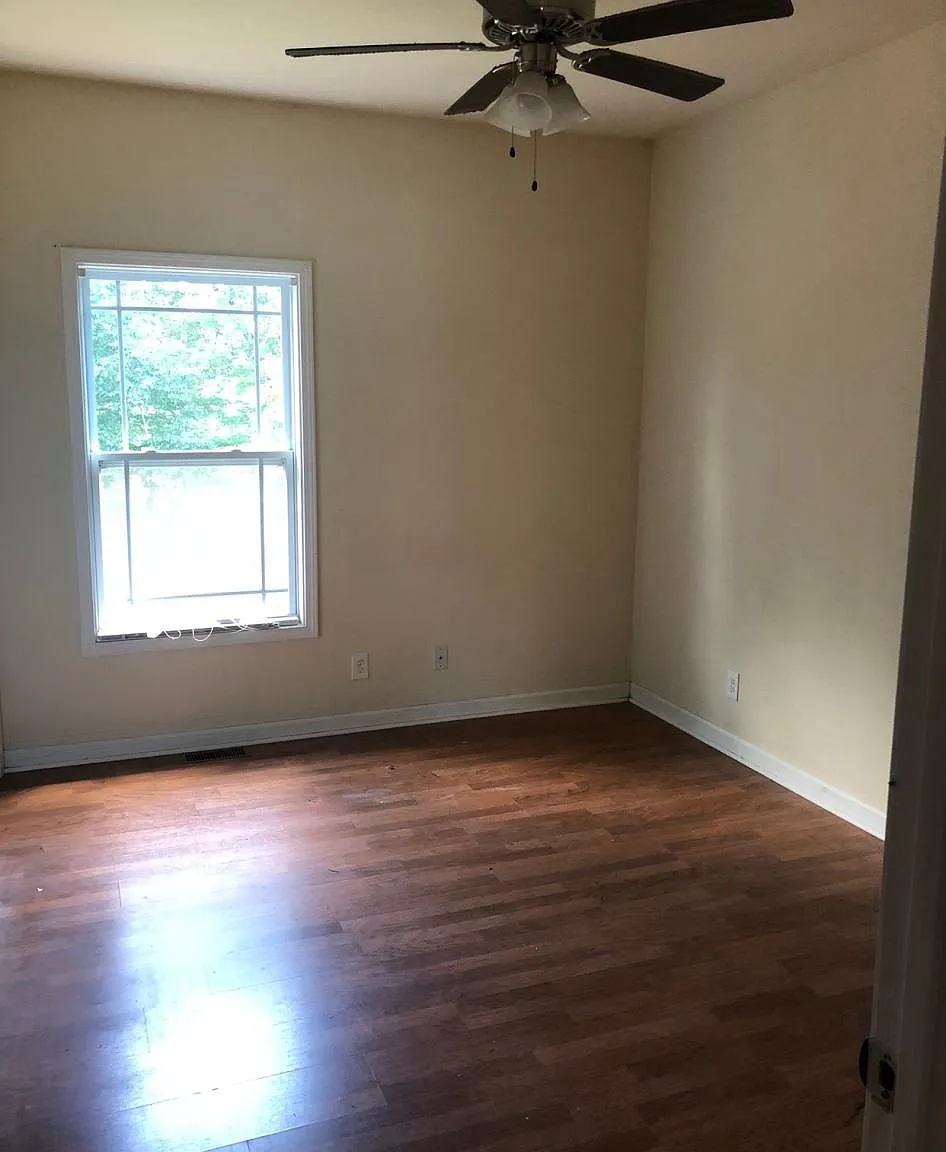 2530 Dodson Branch Rd — Photo 2