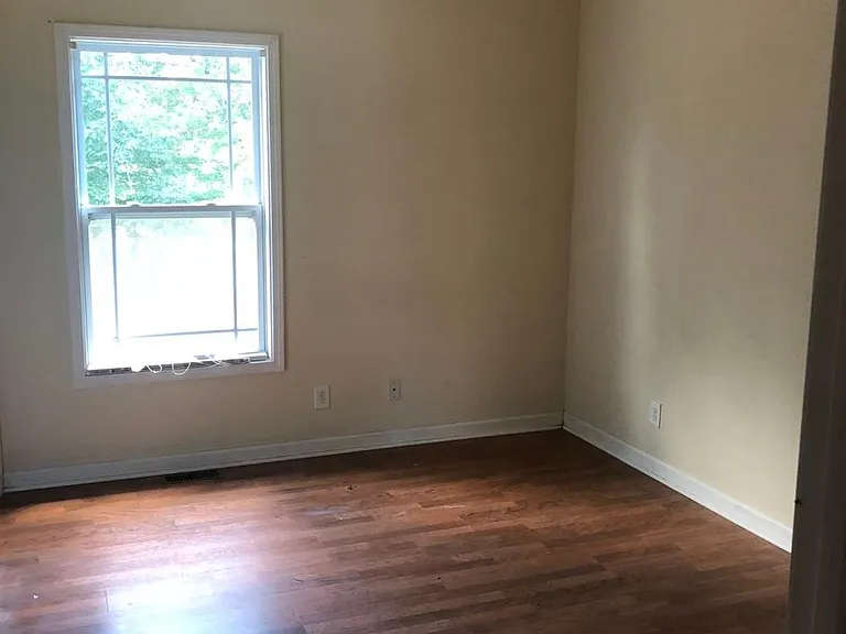 2530 Dodson Branch Rd #3 — Photo 2