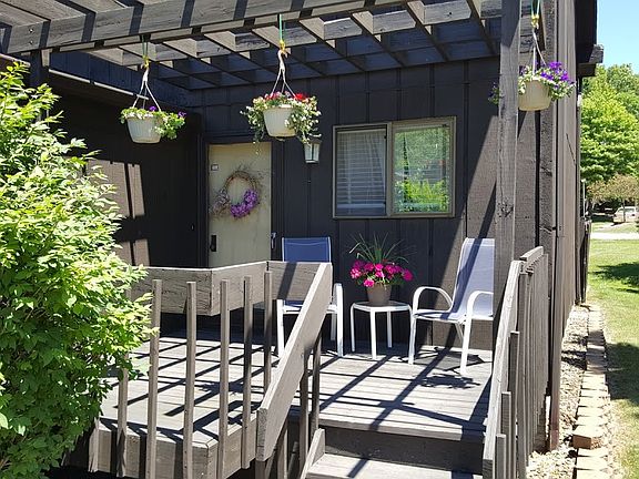 2nd image of 9488 Langdon Ln #204