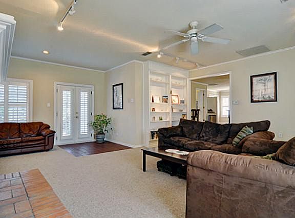 4th image of 5636 El Campo Ave