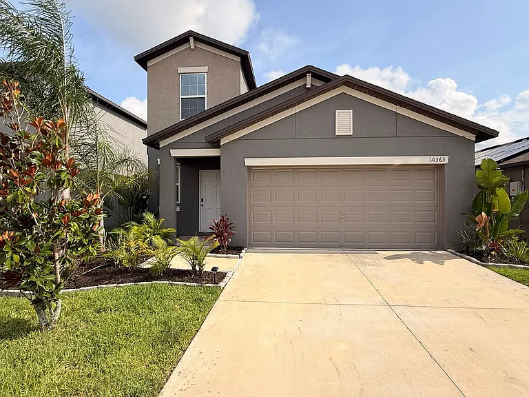 10363 Shady Preserve Dr — Photo 1