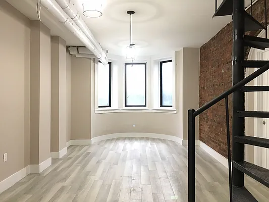 Rented by Lang Realty LLC | media 18