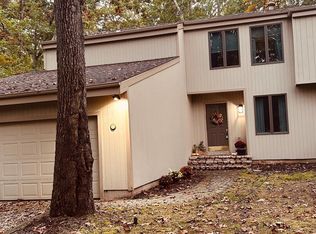 101 Strawberry Dr, Shamong, NJ 08088