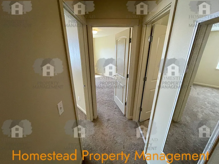 400-468 S Catron St — Photo 15
