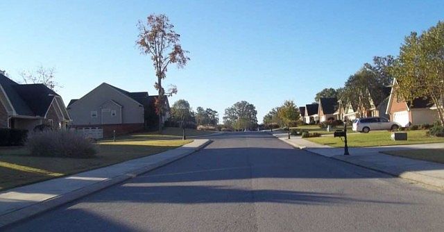 2nd image of 133 Live Oak Rd