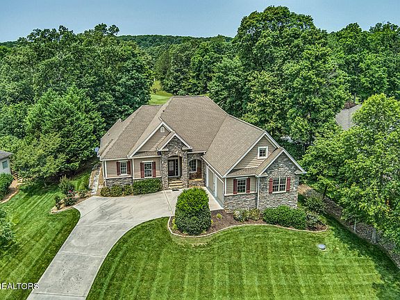 2nd image of 102 Vinita Way