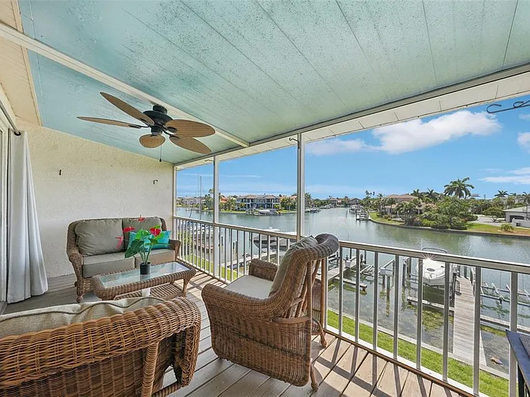 637 Pinellas Bayway S #105 — Photo 40