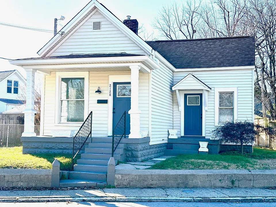 2128 Bradley Ave