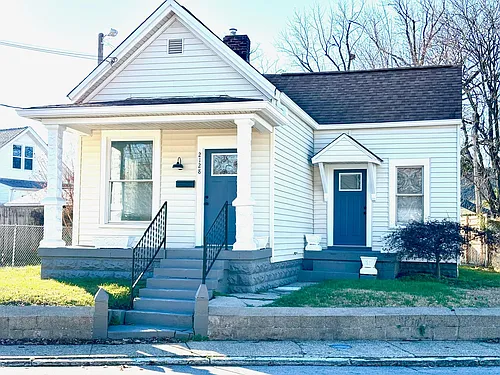 2128 Bradley Ave Photo 1
