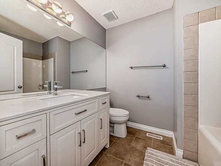 409 W Lakeview Dr — Photo 35