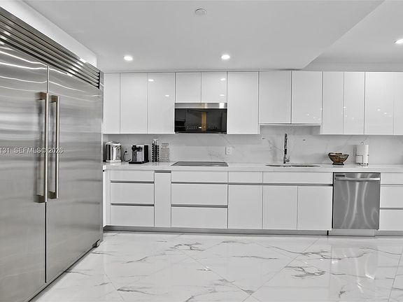 3rd image of 4000 Island Blvd APT 2301