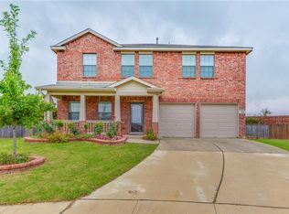765 Chalk Knoll Rd, Fort Worth, TX 76108