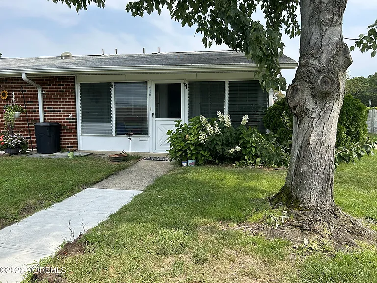 1211D Shetland Dr — Photo 11