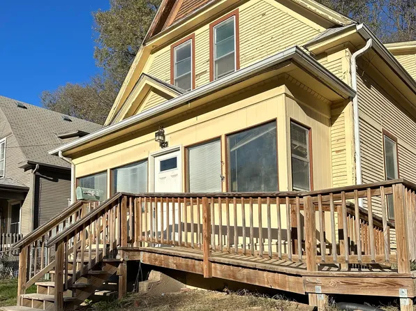 629 S 1st St, Council Bluffs, IA 51503