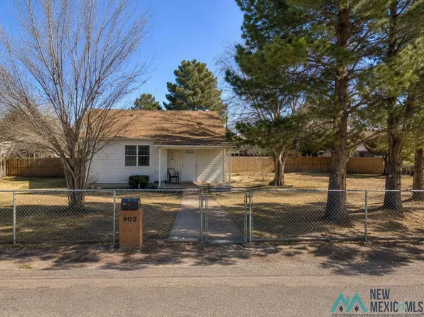 402 N 9th St, Carlsbad, NM 88220