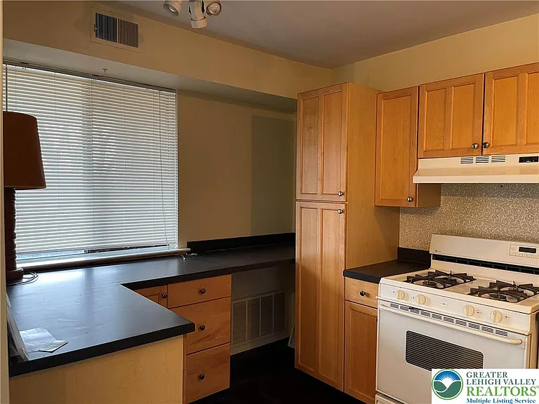 1590 Alta Dr — Photo 9