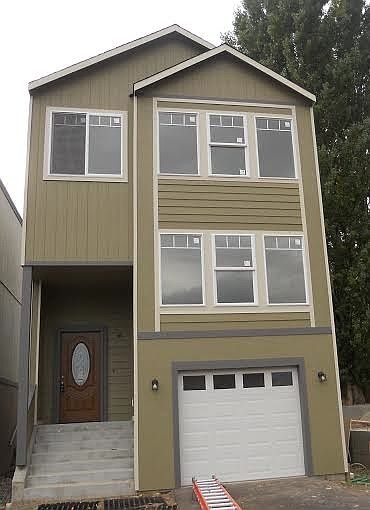 2nd image of 1524 Historic Ln