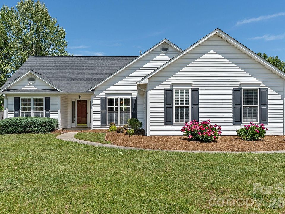 1st image of 446 Planters Creek Rd