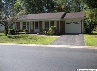 40 Bowie Dr, Whiting, NJ 08759