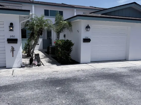 254 Queens Ct, Satellite Beach, FL 32937