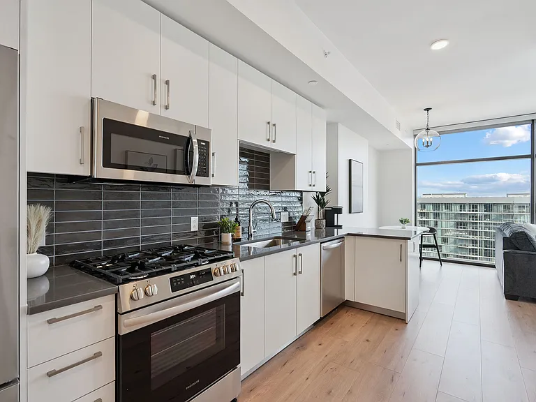 1212 Demonbreun St #2504 — Photo 4