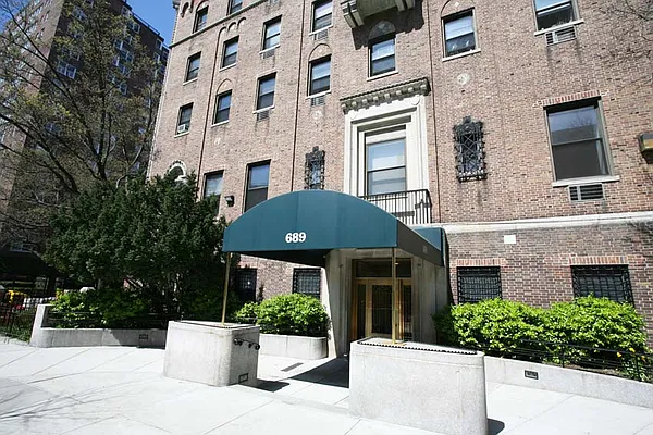 Sold by Simone Song Properties, LLC | media 20