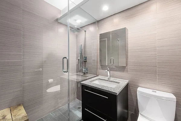 Sold by Triplemint | media 5